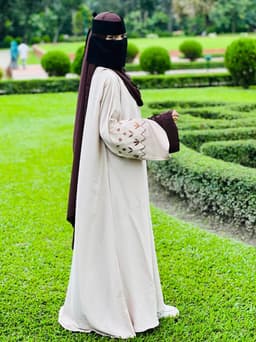 Jafran Fabric Sleeve Embroidery Abaya থাম্বনেইল 2